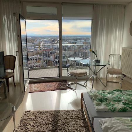 Appartment Im Hotelturm Augsburg Exteriör bild