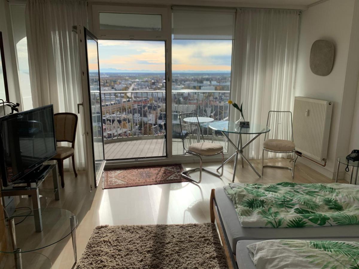 Appartment Im Hotelturm Augsburg Exteriör bild
