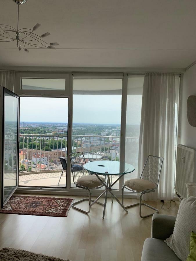 Appartment Im Hotelturm Augsburg Exteriör bild