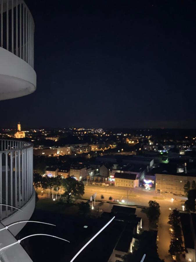 Appartment Im Hotelturm Augsburg Exteriör bild